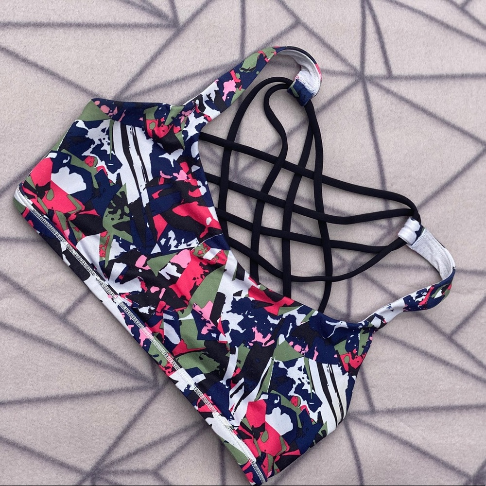 Lululemon Sports Bra Free To Be Wild